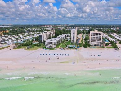 Siesta Key Beach Vacation Condo with Pool Great Amenities